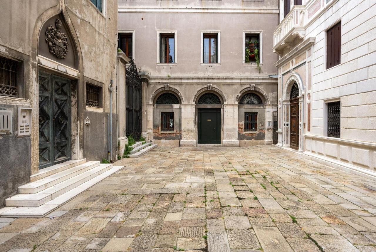 Palazzo Borgoloco Veneza Exterior foto